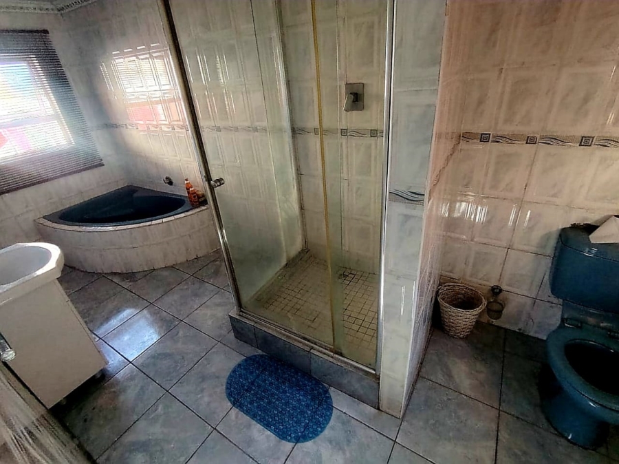 3 Bedroom Property for Sale in Cambridge West Eastern Cape